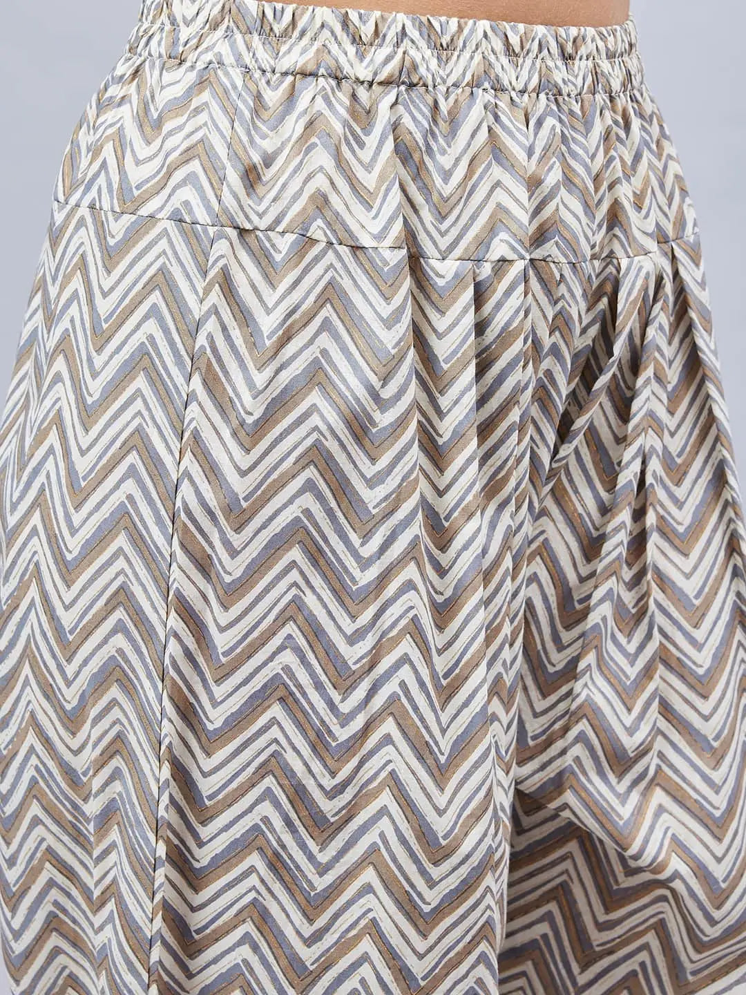 winered-woman-off-white-geometric-print-with-lace-detailed-sleeve-kurta-dupatta-set