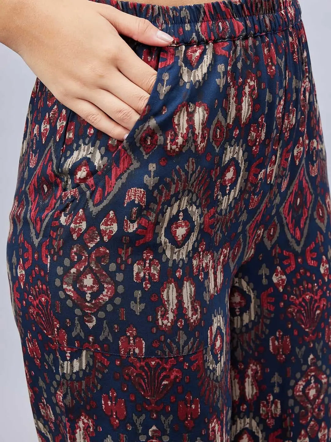 winered-woman-navy-blue-geometric-print-kaftan-ethnic-rayon-cotton-co-ord-set