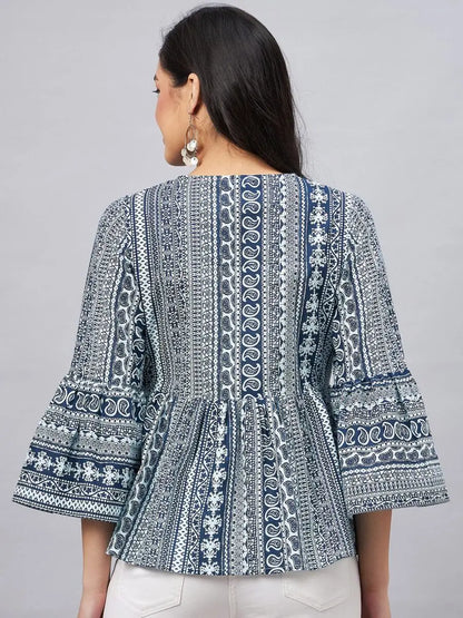 winered-woman-navy-blue-paisley-stripe-v-neck-top