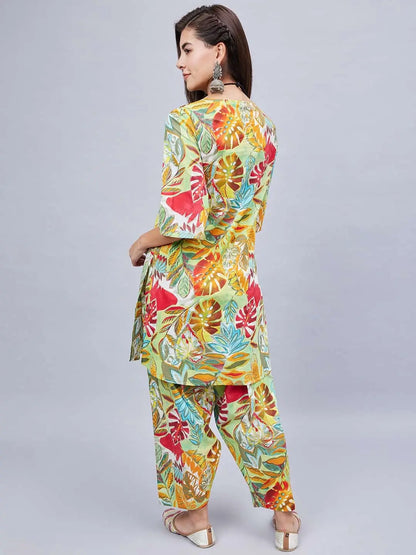 winred-woman-multicolour-printed-v-neck-co-ord-set