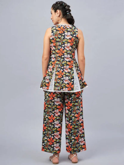 winered-woman-navy-blue-floral-print-schiffli-detailing-co-ord-set