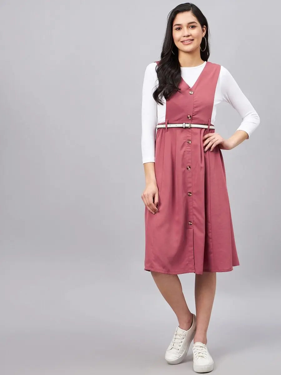 winered-women-soild-pinafore-dress-with-button