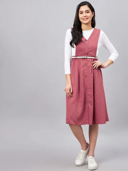 winered-women-soild-pinafore-dress-with-button