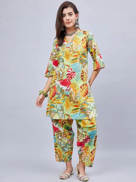 winred-woman-multicolour-printed-v-neck-co-ord-set