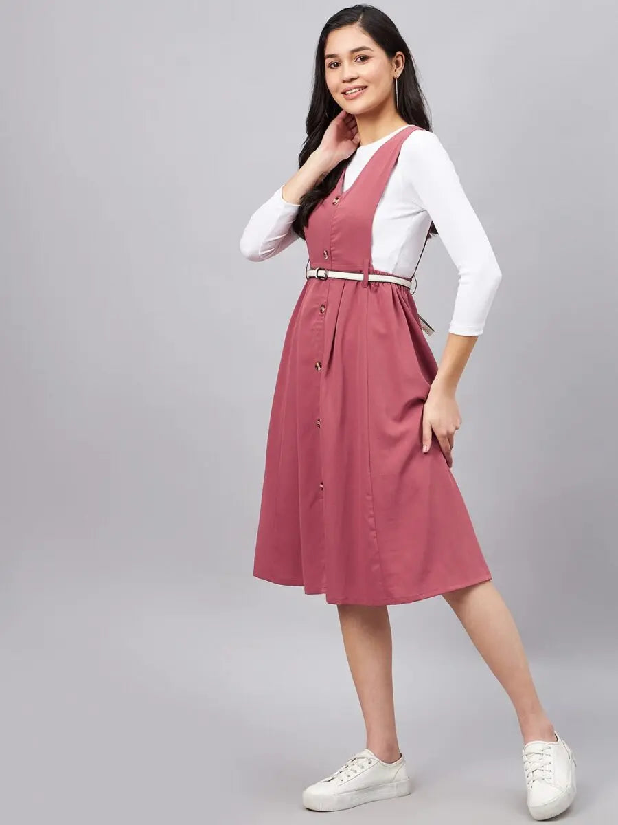 winered-women-soild-pinafore-dress-with-button