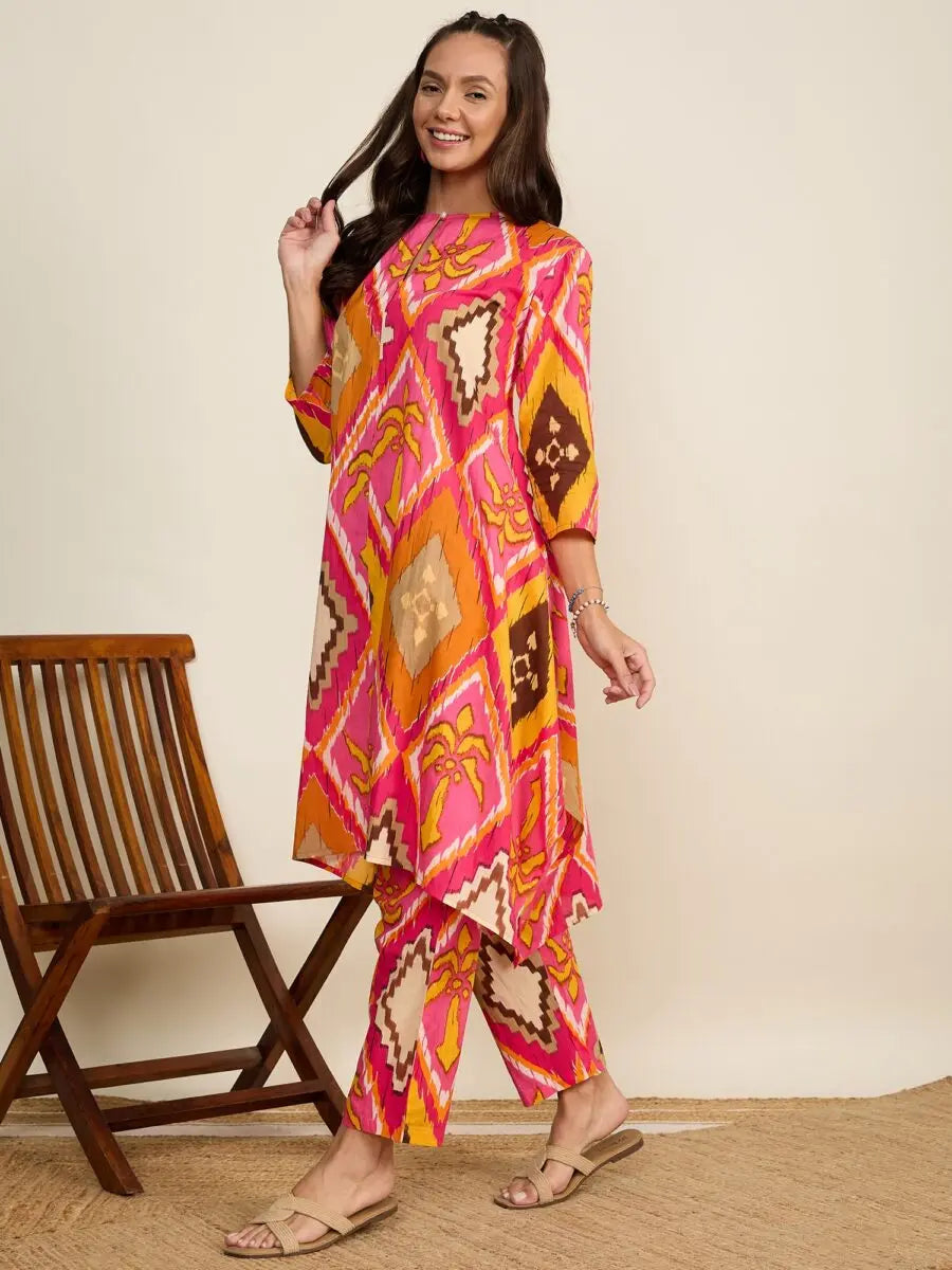 winered-woman-pink-geometric-print-aysmmetric-co-ord-set