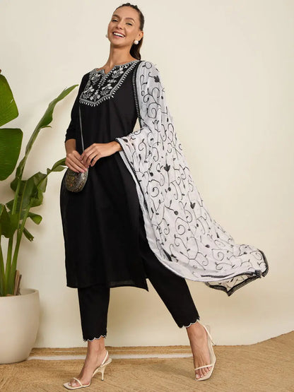 winered-woman-black-mirror-embroidery-kurta-with-dupatta-set