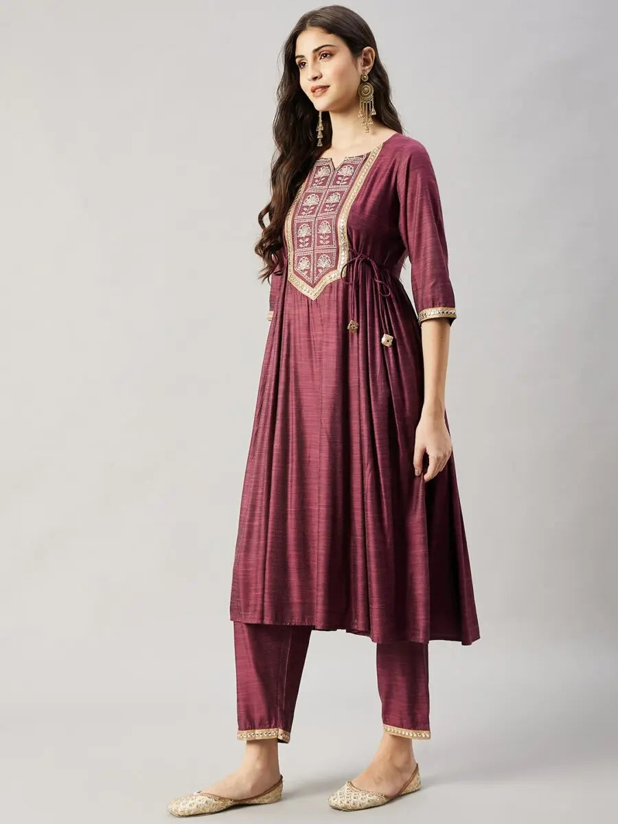 winered-woman-pink-embroidered-kurta-pant-dupatta-set