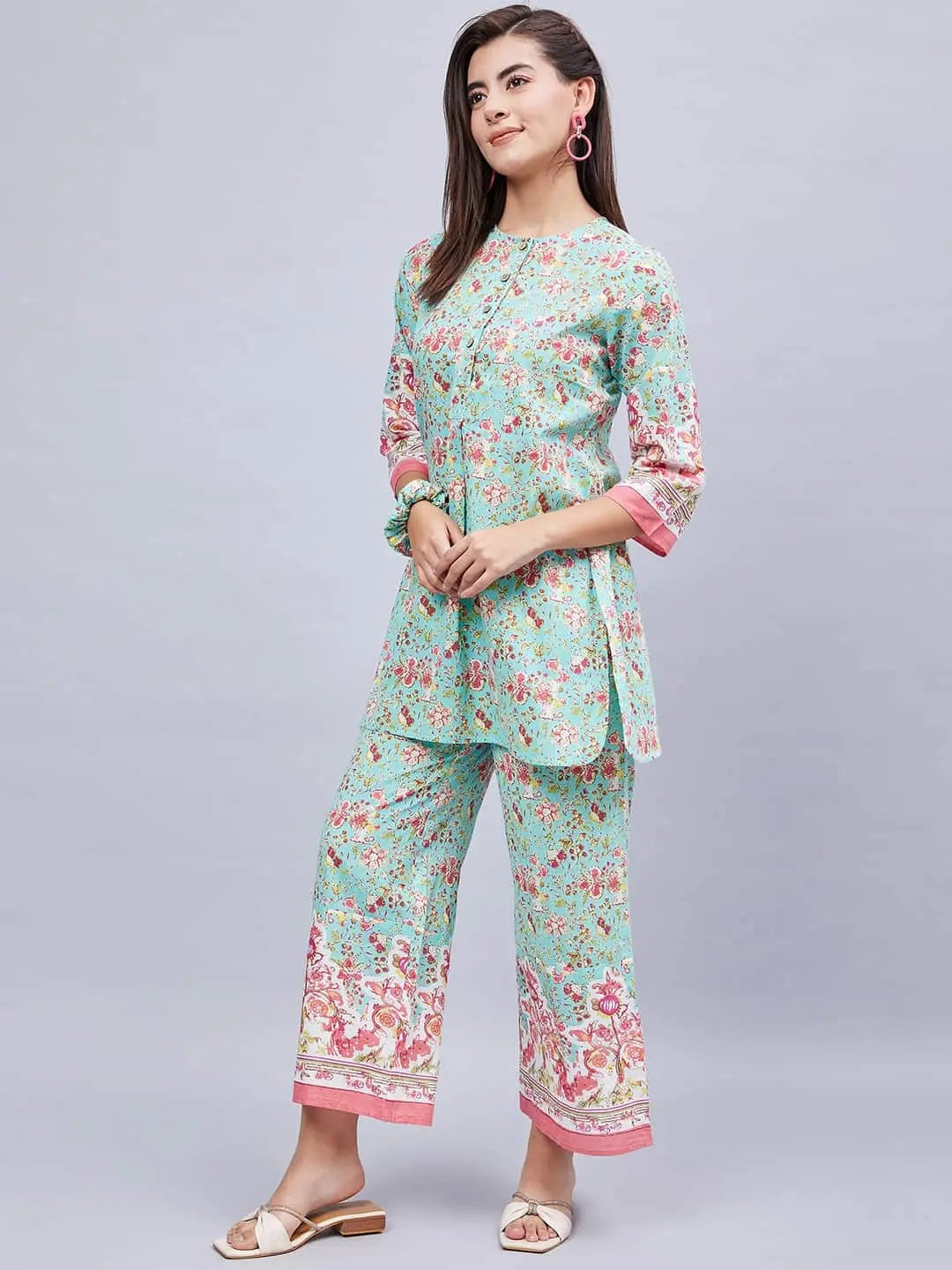 winered-woman-sea-green-printed-border-co-ord-set