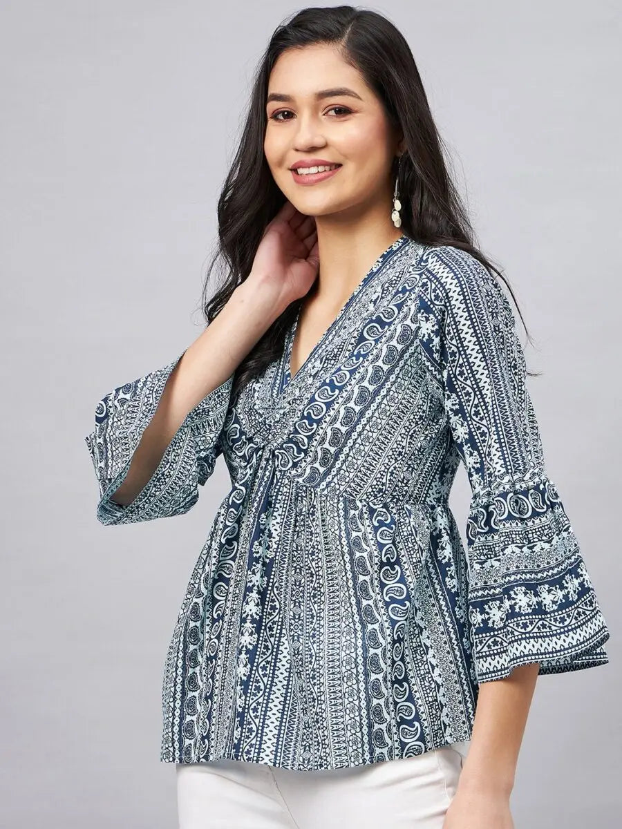 winered-woman-navy-blue-paisley-stripe-v-neck-top