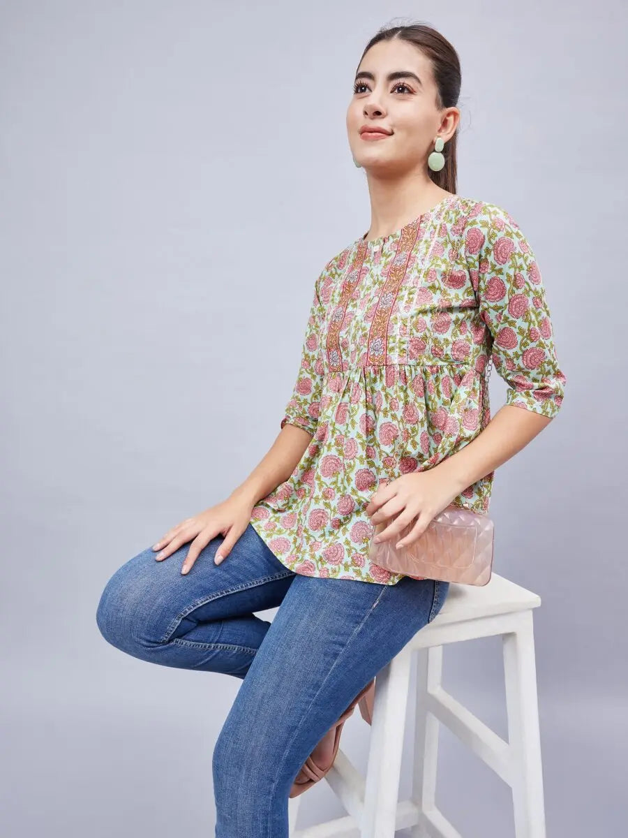 winred-women-green-floral-printed-top