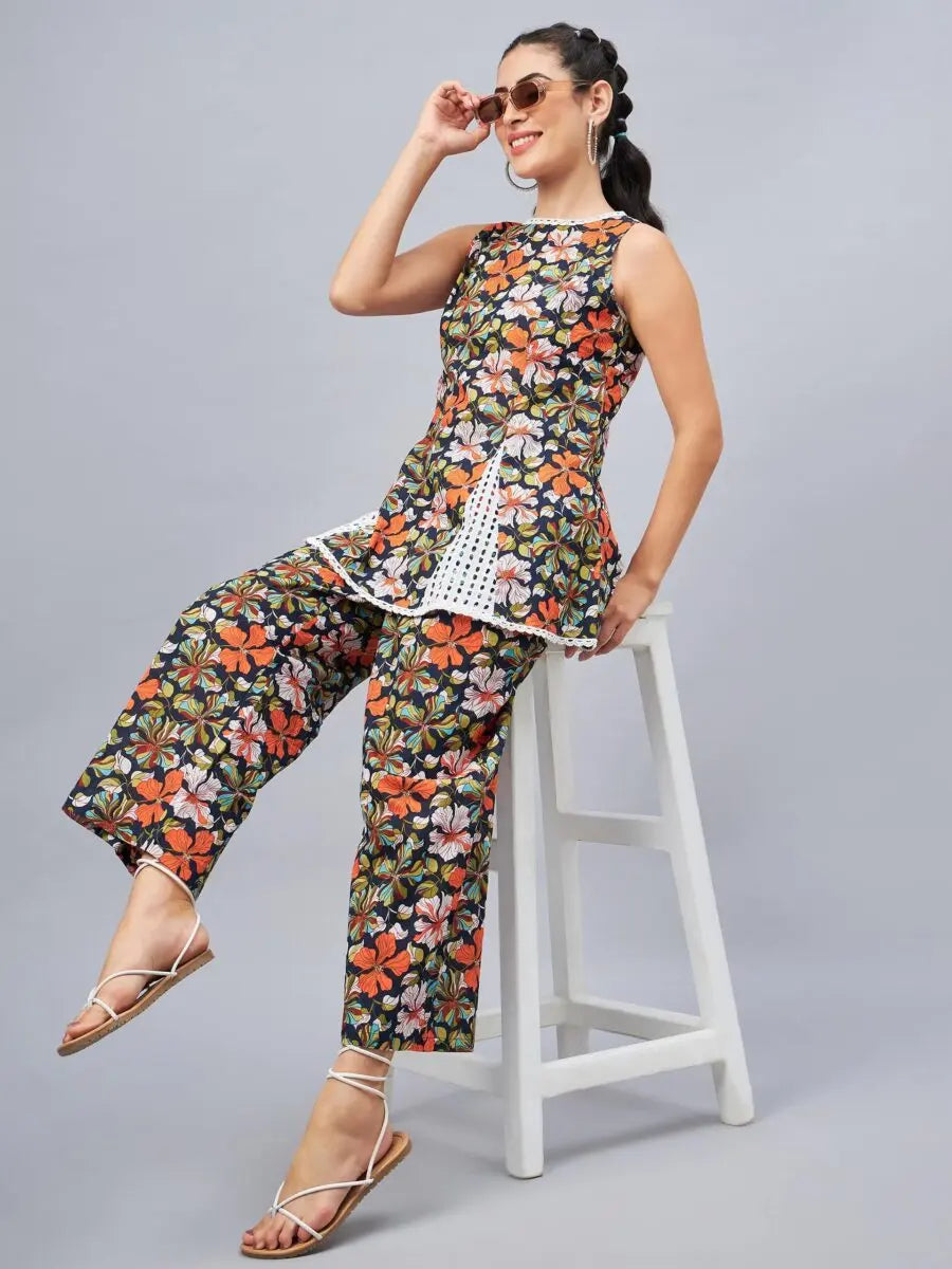 winered-woman-navy-blue-floral-print-schiffli-detailing-co-ord-set