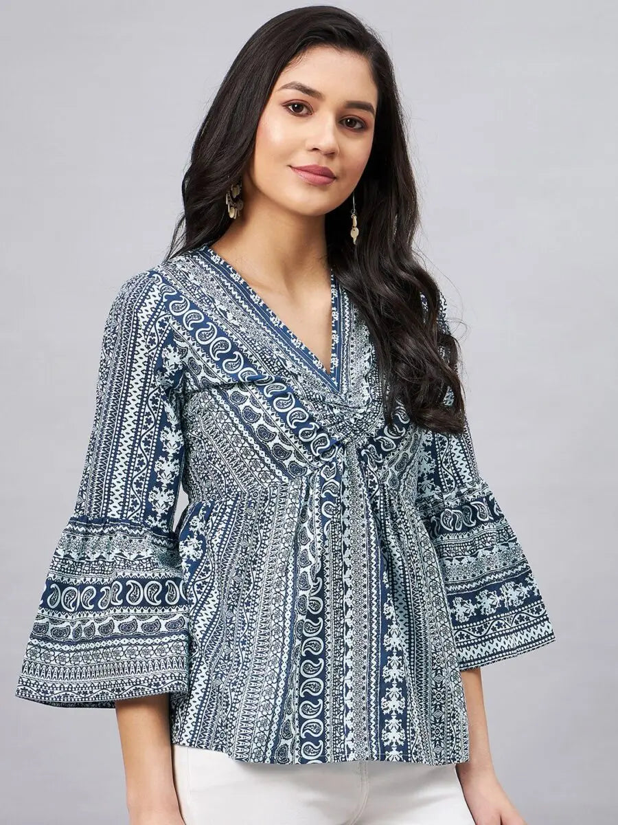 winered-woman-navy-blue-paisley-stripe-v-neck-top