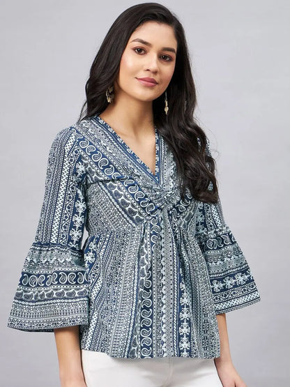 winered-woman-navy-blue-paisley-stripe-v-neck-top