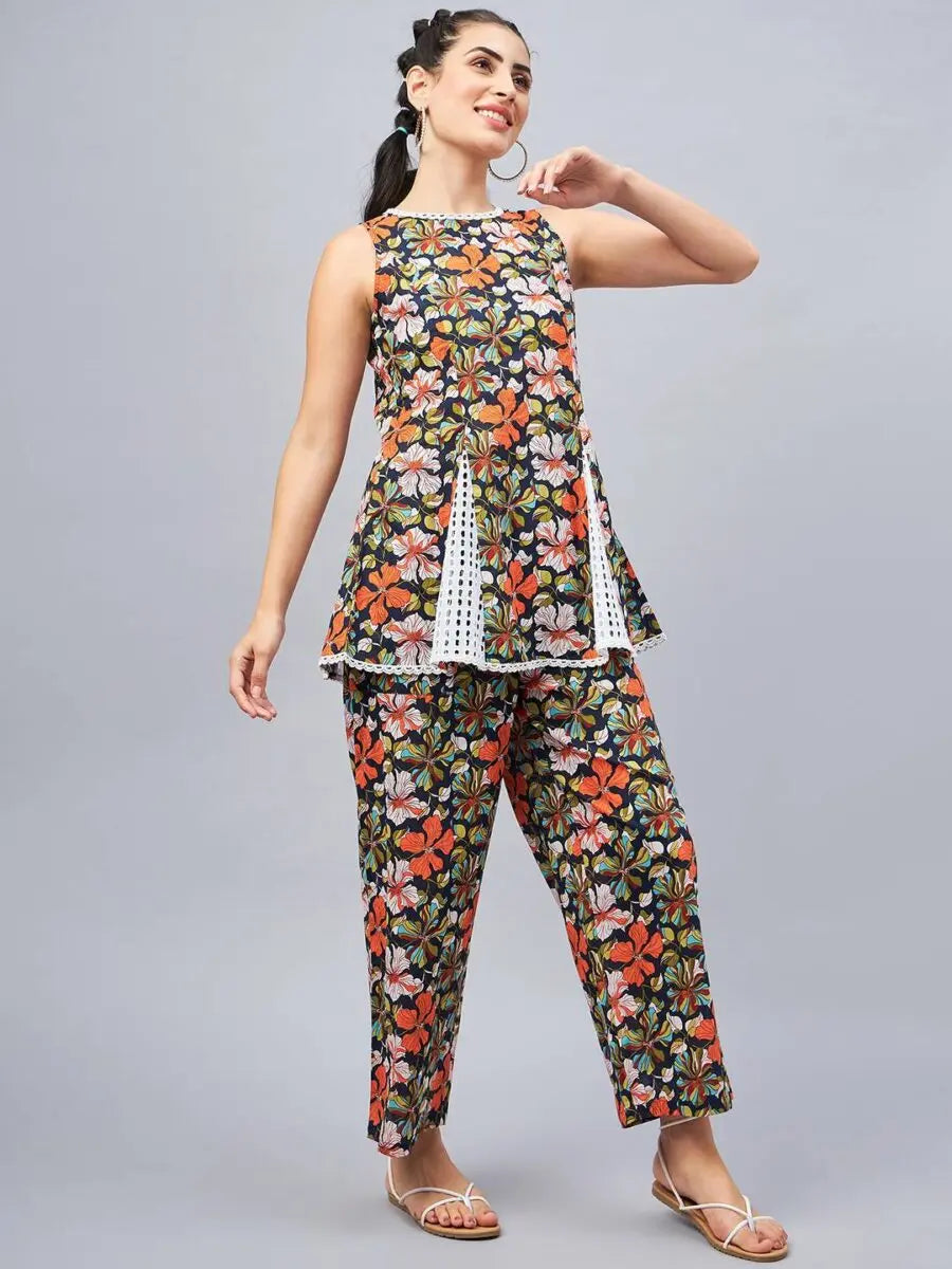 winered-woman-navy-blue-floral-print-schiffli-detailing-co-ord-set