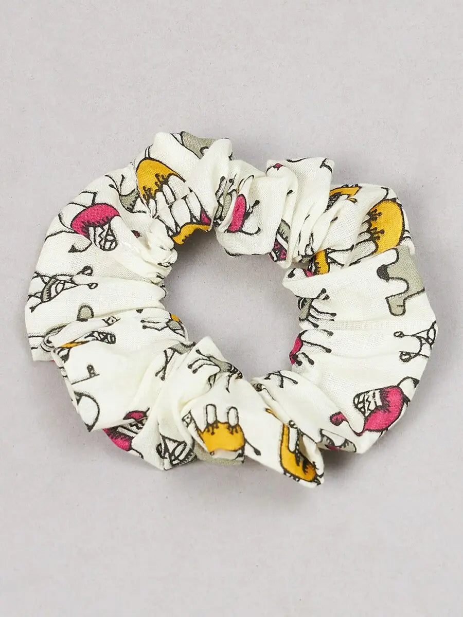 winered-woman-lapel-collared-camel-print-night-suit-with-piping