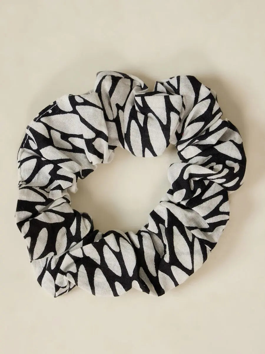 winered-woman-black-printed-kaftan-night-suit-with-shorts