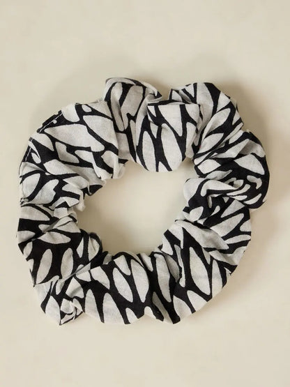 winered-woman-black-printed-kaftan-night-suit-with-shorts