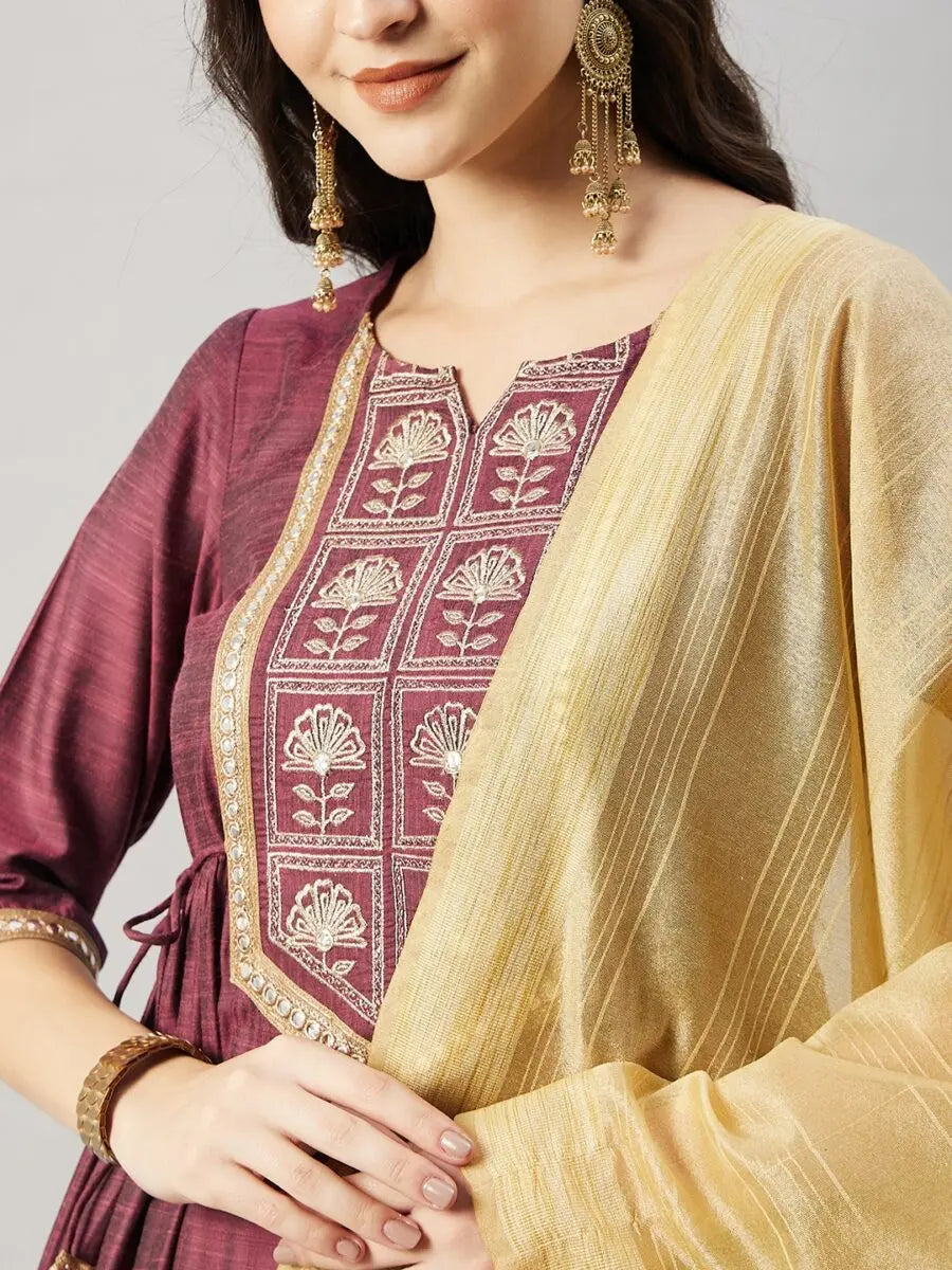 winered-woman-pink-embroidered-kurta-pant-dupatta-set