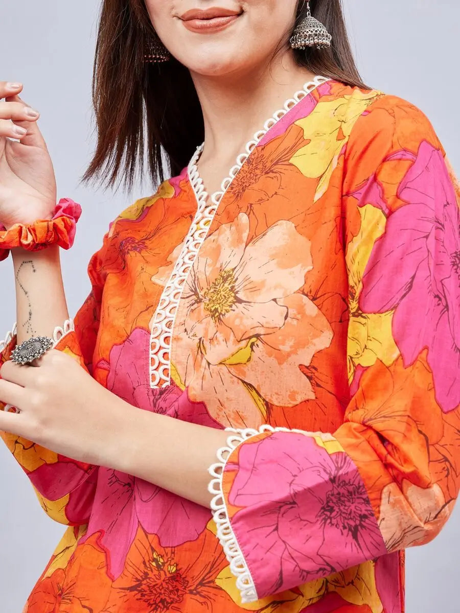 winered-woman-floral-print-v-neck-lace-detailing-co-ord-set