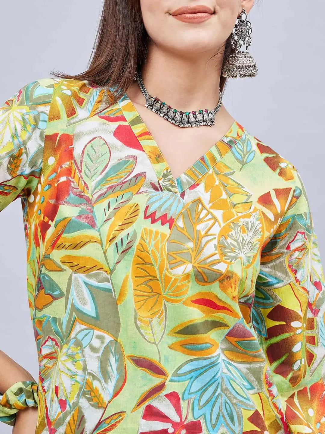 winred-woman-multicolour-printed-v-neck-co-ord-set