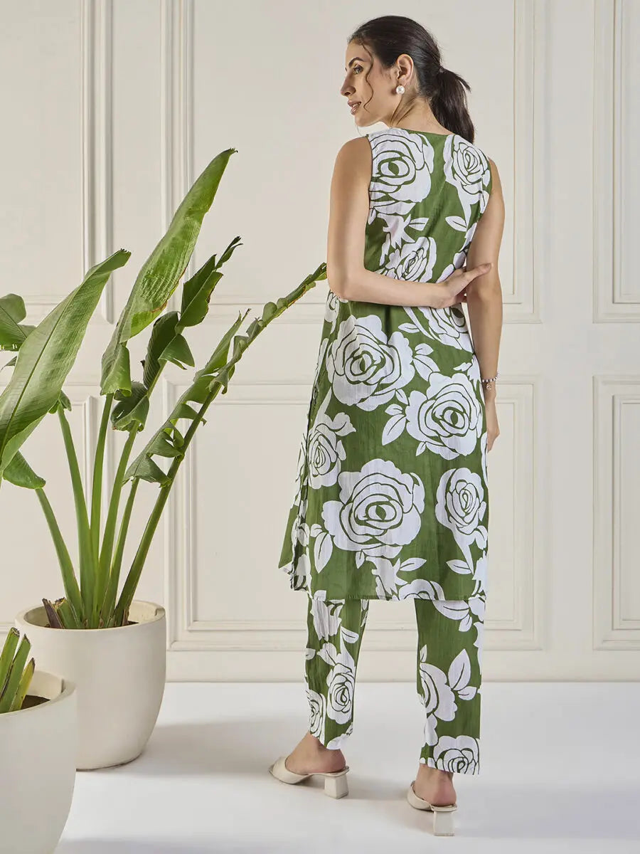 winered-women-green-lace-detailing-yoke-co-ord-set