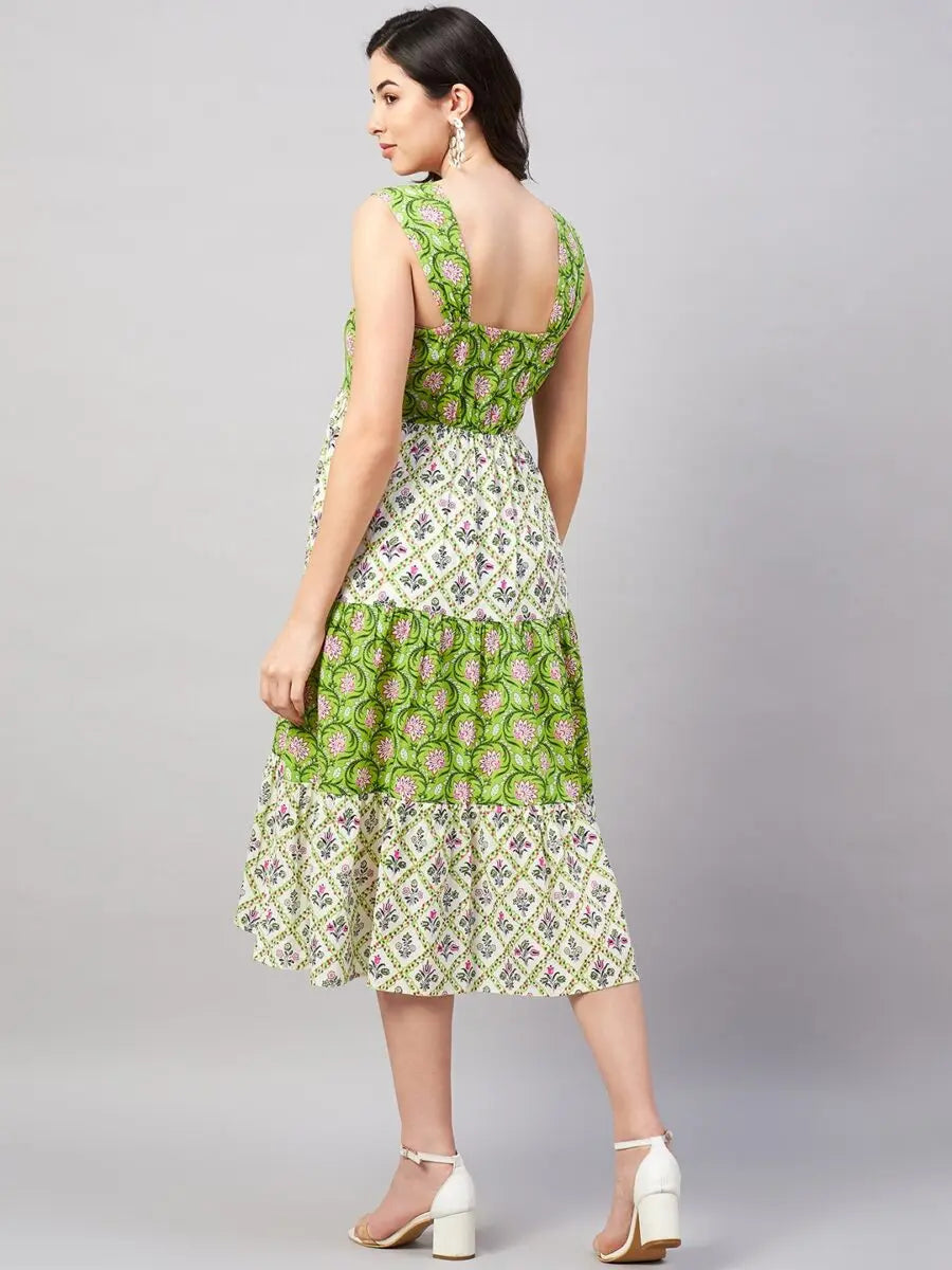 winered-women-green-white-shoulder-strap-panelled-dress