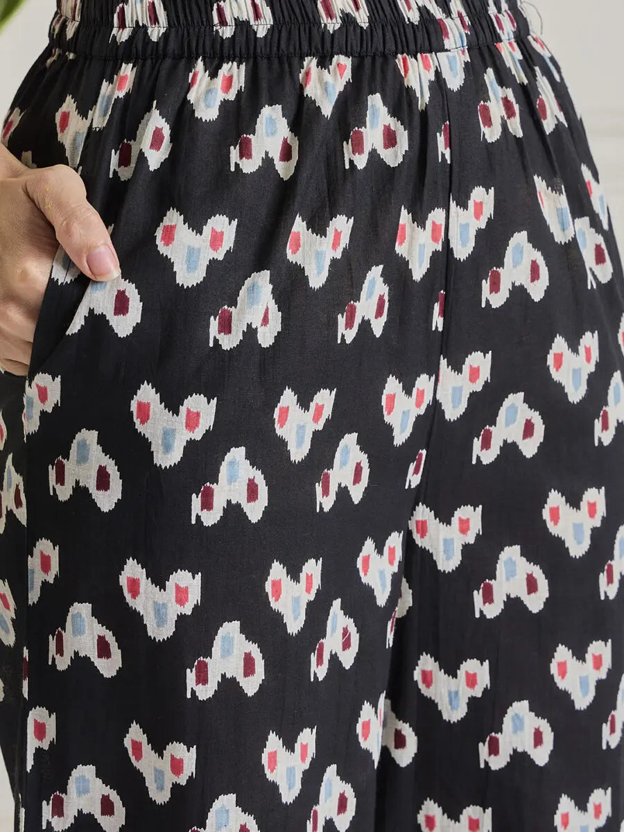 winered-women-black-ikat-print-halter-neck-co-ord-set