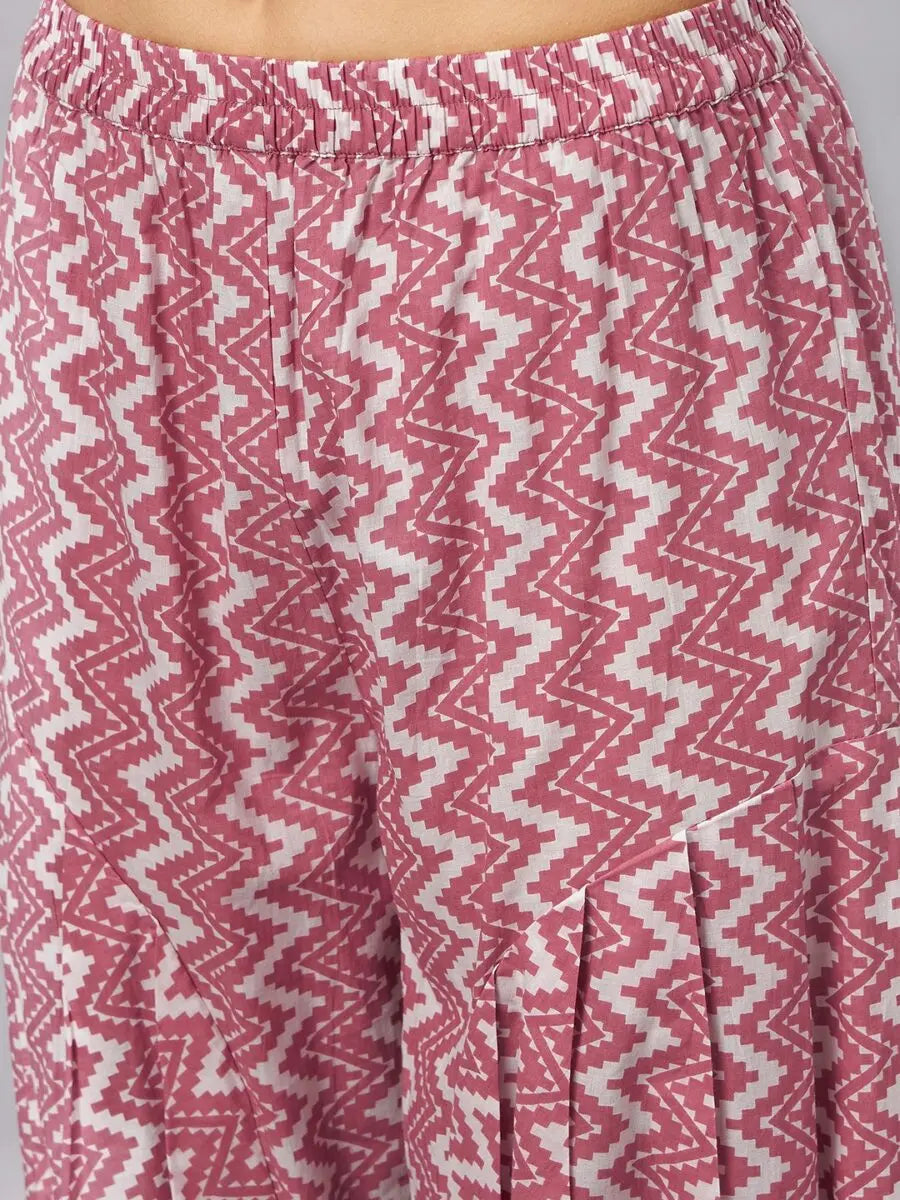 winered-woman-pink-white-zigzag-print-salwar-set