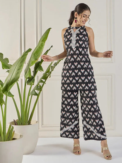 winered-women-black-ikat-print-halter-neck-co-ord-set
