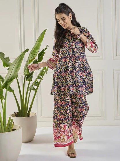 winered-women-navy-blue-printed-border-co-ord-set