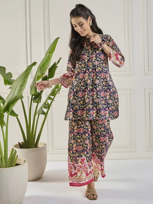 winered-women-navy-blue-printed-border-co-ord-set