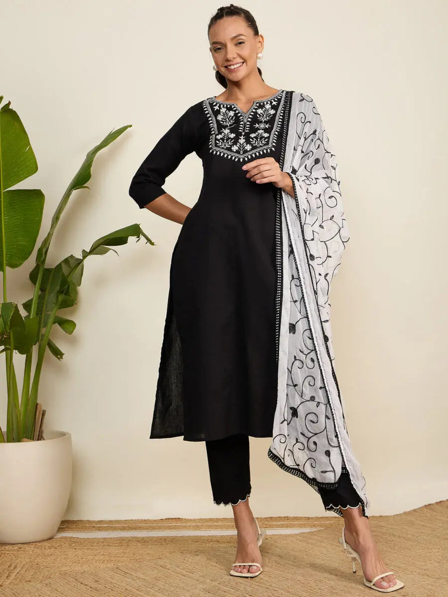 winered-woman-black-mirror-embroidery-kurta-with-dupatta-set