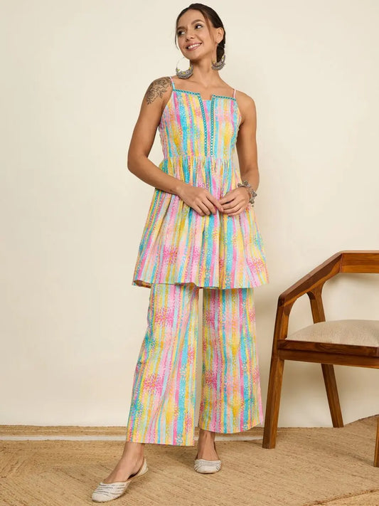 winered-woman-printed-stripes-strap-co-ord-set