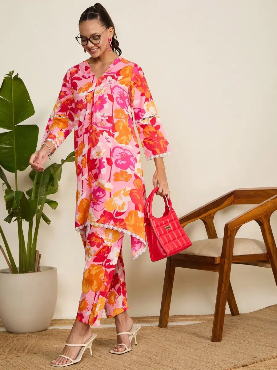 winered-woman-pink-floral-print-scalloped-aymmetric-hem-floral-co-ord-sets