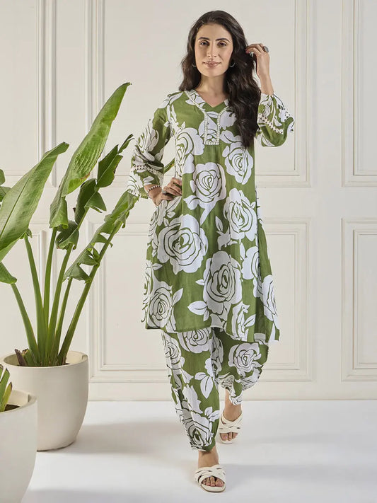 winered-women-green-neck-sleeve-lace-detailing-co-ord-set