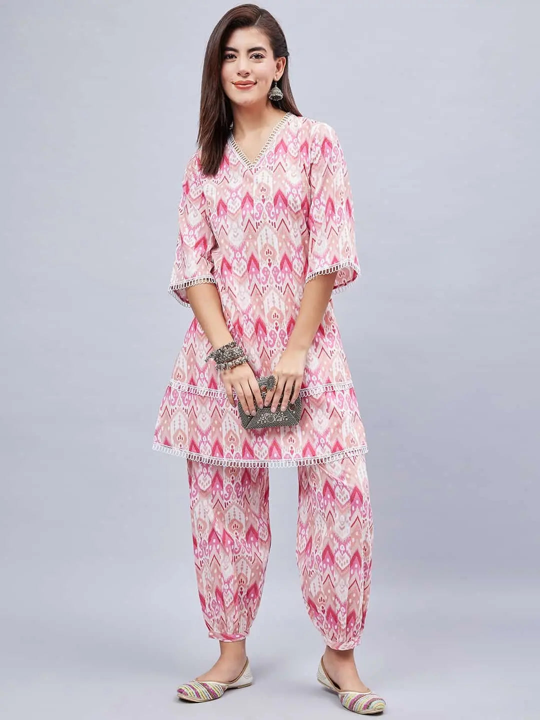 winered-woman-pink-printed-lace-detailing-co-ord-set