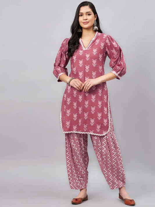 winered-woman-pink-white-zigzag-print-salwar-set