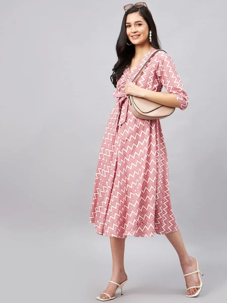 winered-pink-zigzag-print-front-knot-dress