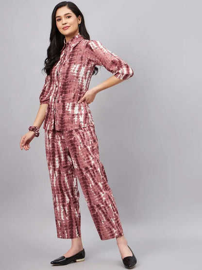 winered-woman-rust-and-white-tie-dye-co-ord-set-with-scrunchy