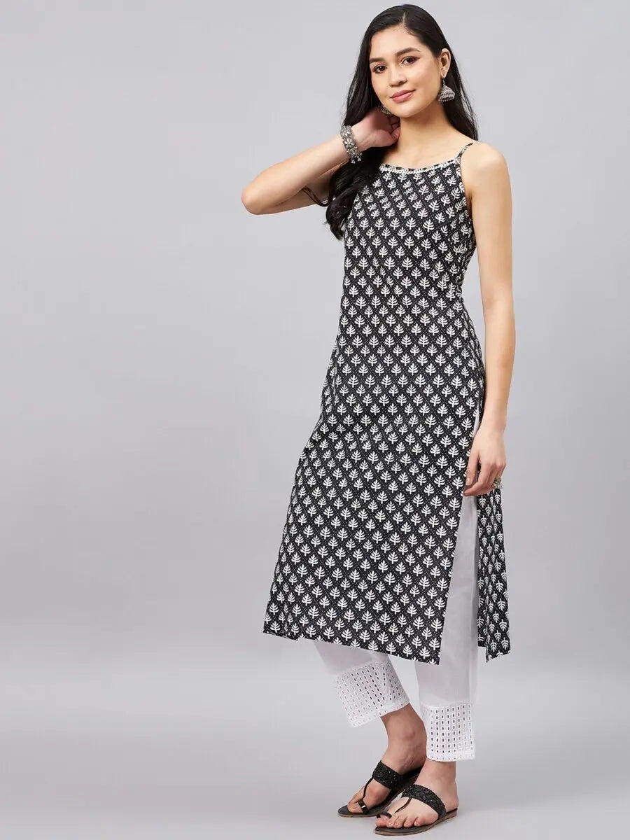 winered-women-black-and-white-geometric-print-strap-kurta