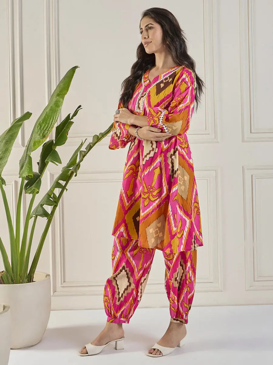 winered-women-pink-neck-sleeve-lace-detailing-co-ord-set