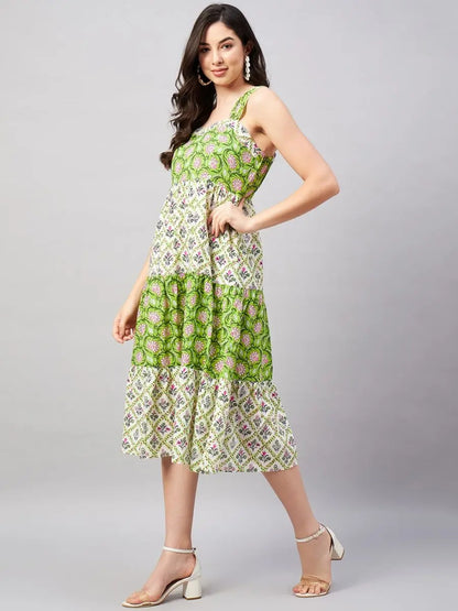 winered-women-green-white-shoulder-strap-panelled-dress