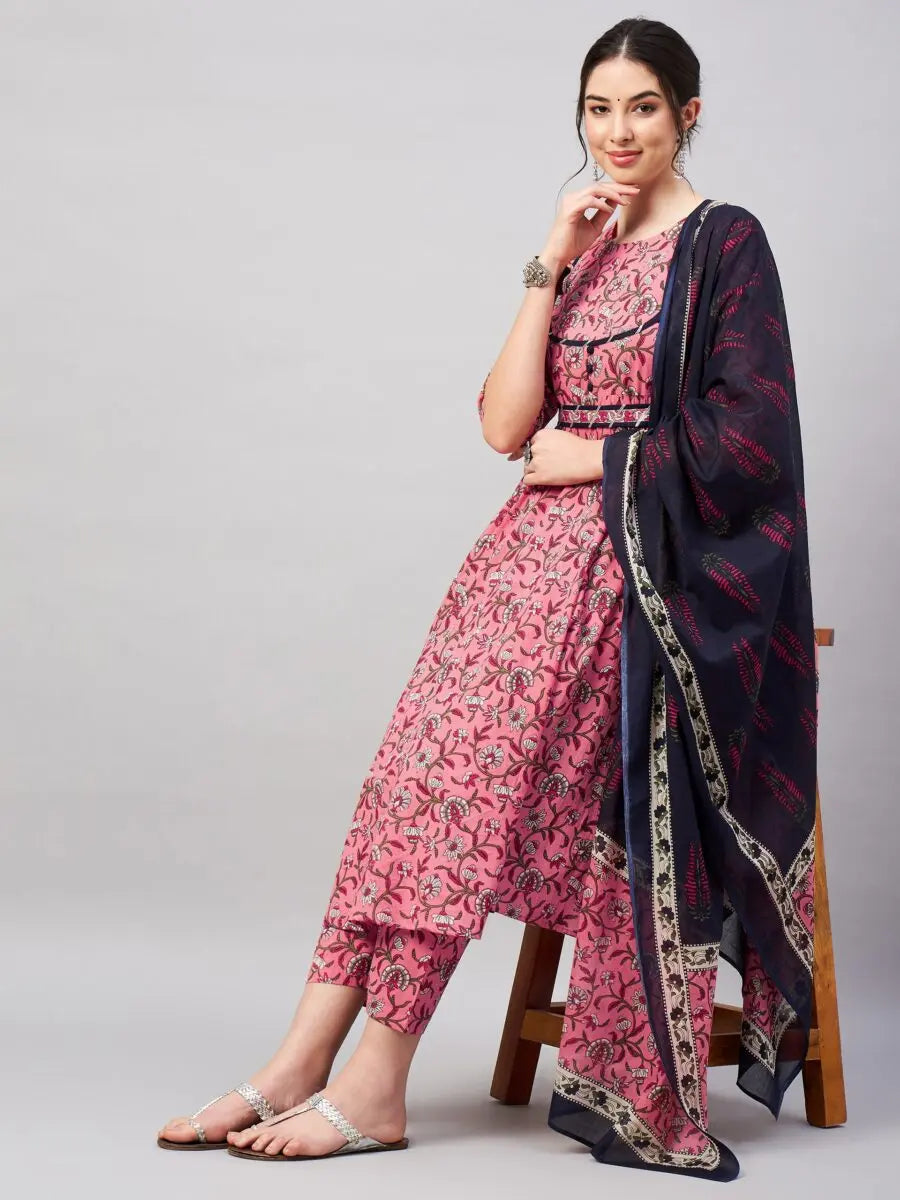 winered-woman-pink-floral-print-with-contrast-belt-flared-kurta-dupatta-set