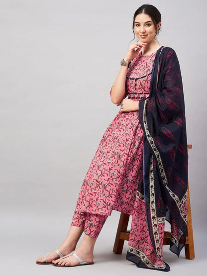 winered-woman-pink-floral-print-with-contrast-belt-flared-kurta-dupatta-set