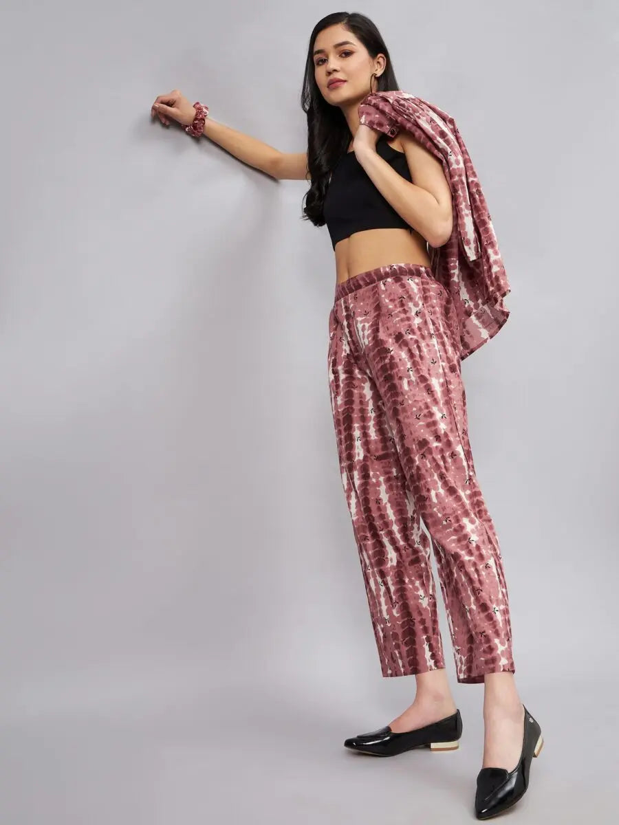 winered-woman-rust-and-white-tie-dye-co-ord-set-with-scrunchy