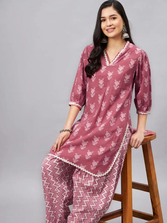 winered-woman-pink-white-zigzag-print-salwar-set
