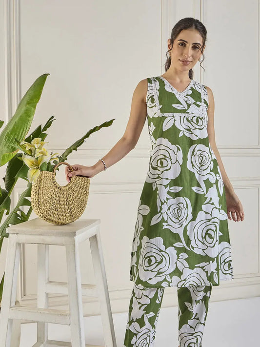 winered-women-green-lace-detailing-yoke-co-ord-set