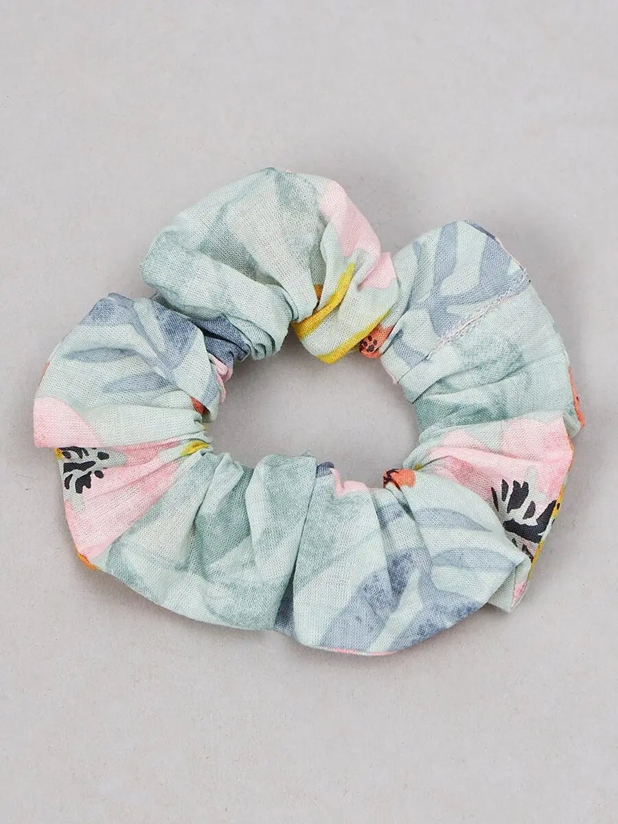 winered-woman-grey-peter-pan-collared-night-suit