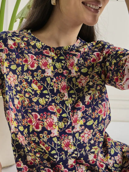 winered-women-navy-blue-printed-border-co-ord-set